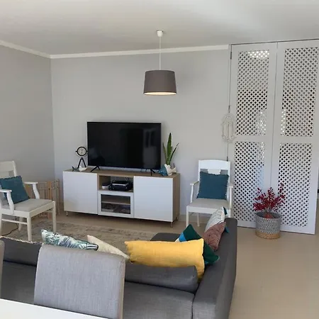 Amazing 2 Bedroom First Floor Wpcb57 דירה